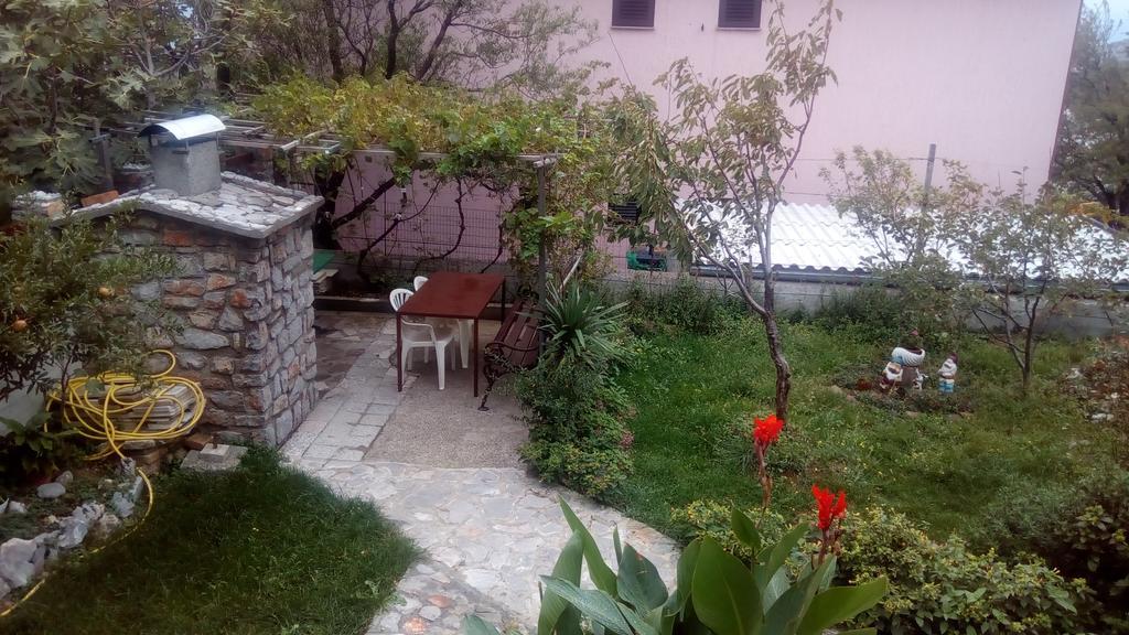 Guesthouse Filepi Senj  Buitenkant foto
